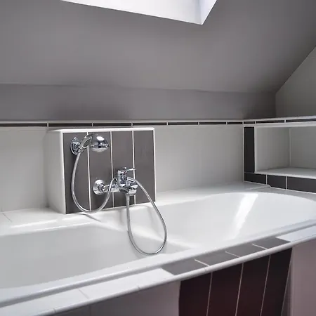Holiday Home Pulku Lotniczego Hébergement de vacances Cracovie