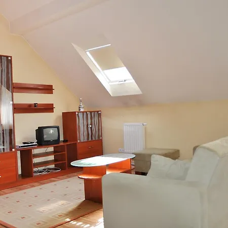 Hébergement de vacances Holiday Home Pulku Lotniczego *